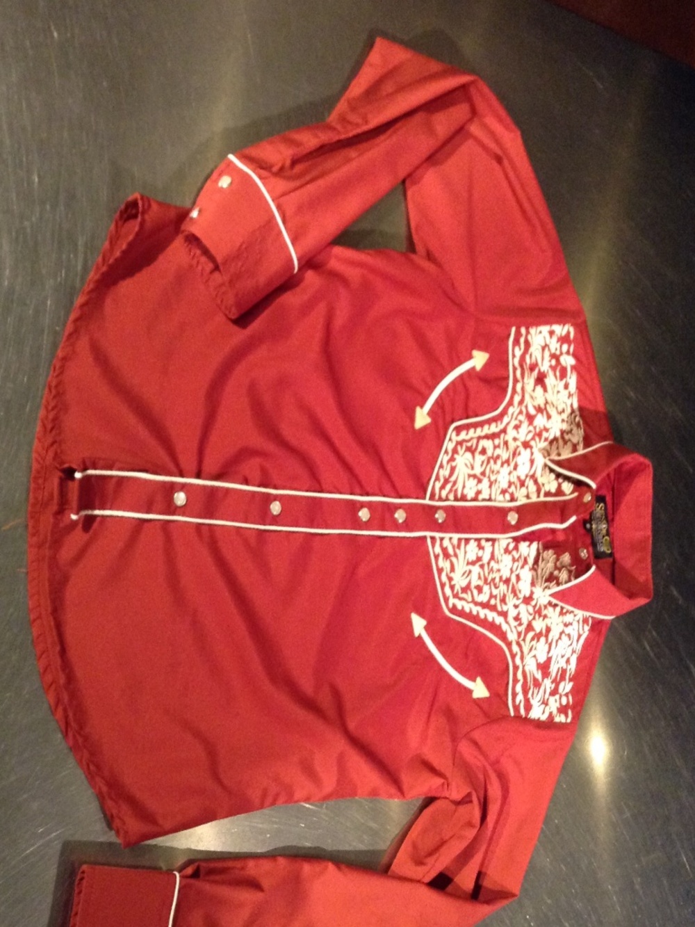 Señor De Los Cielos Women's Small Western Shirt Red w/ White Floral Embroidery